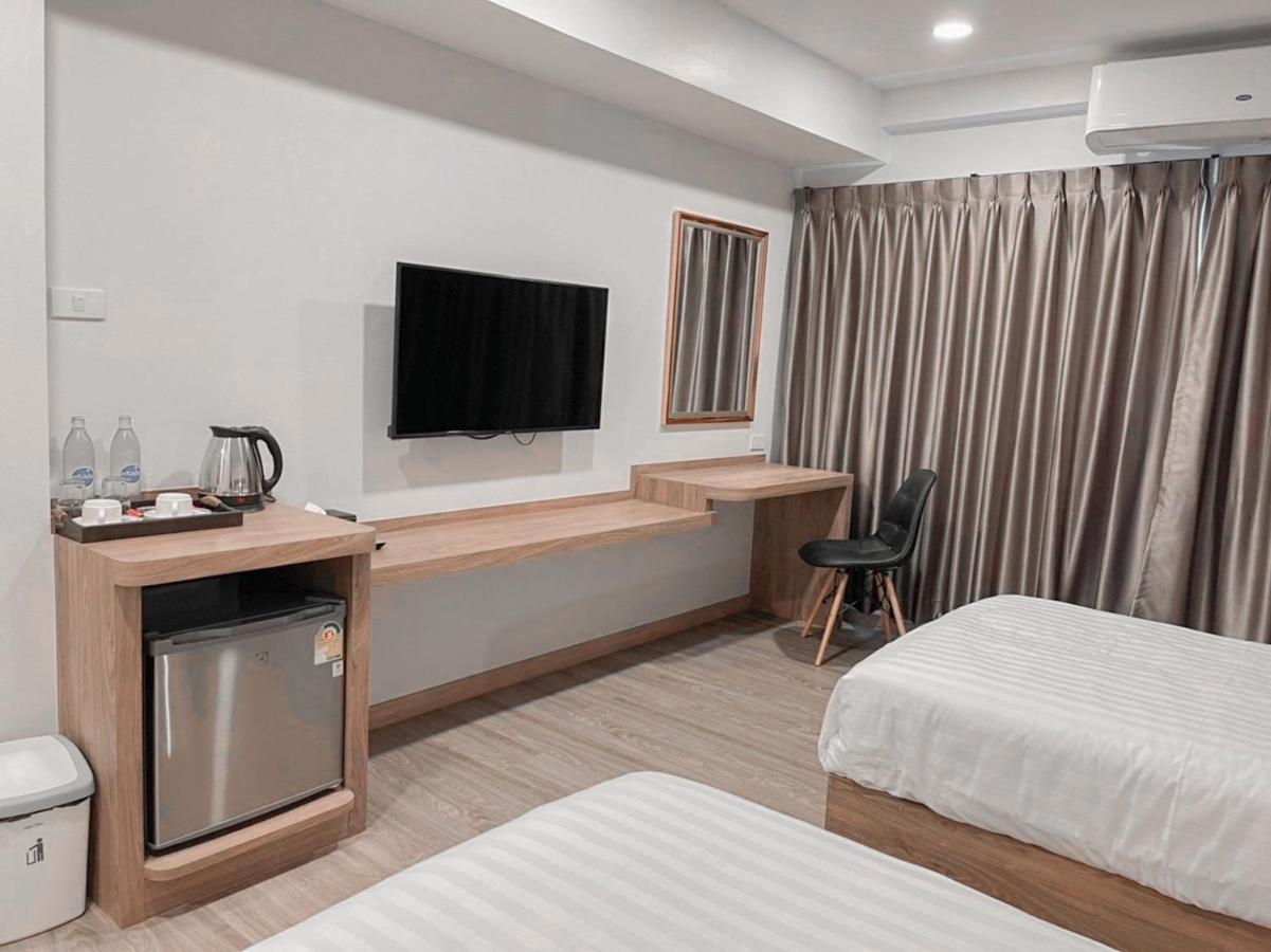 Nakara Hotel, Убонратчатхани Экстерьер фото