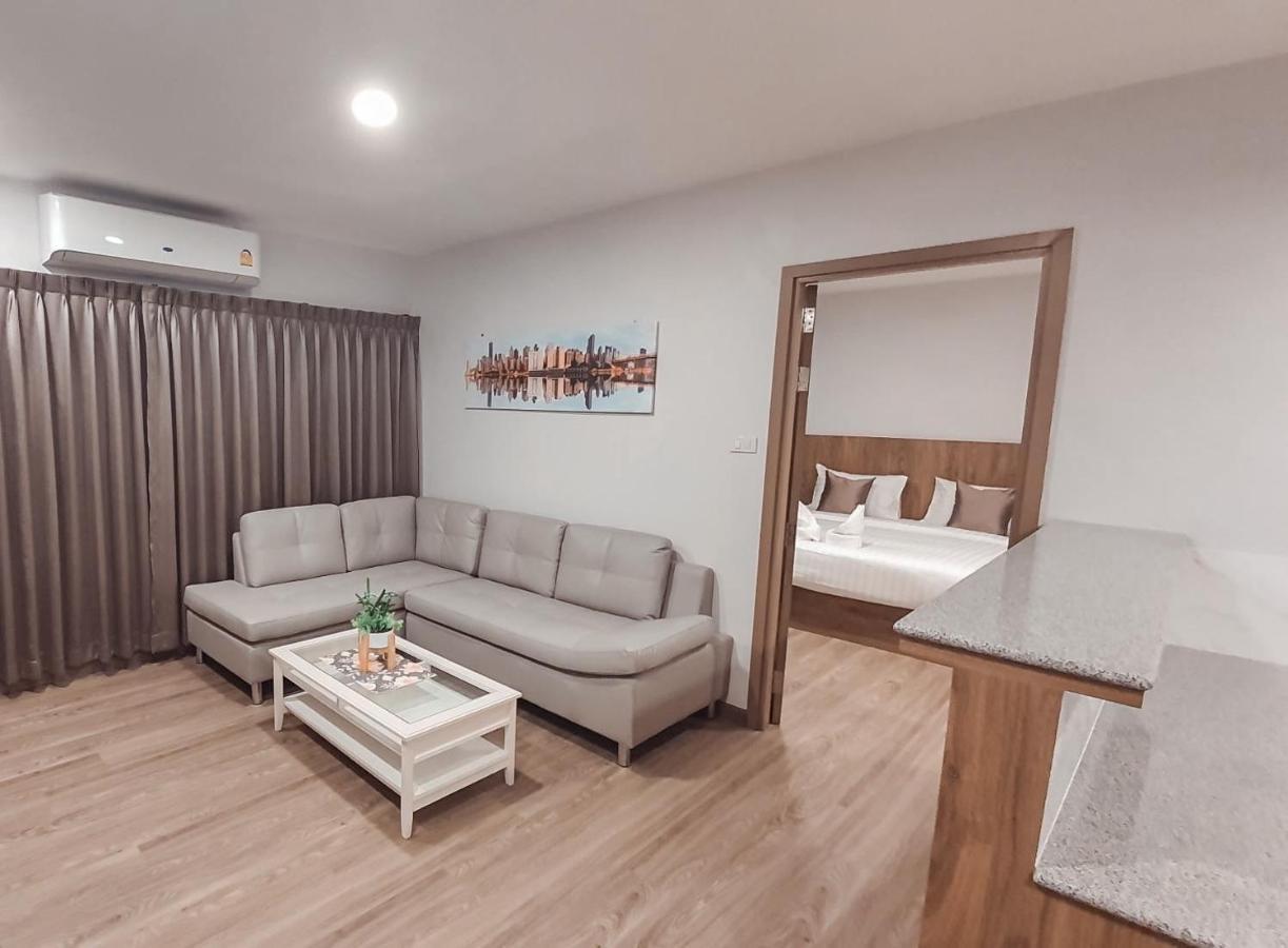 Nakara Hotel, Убонратчатхани Экстерьер фото