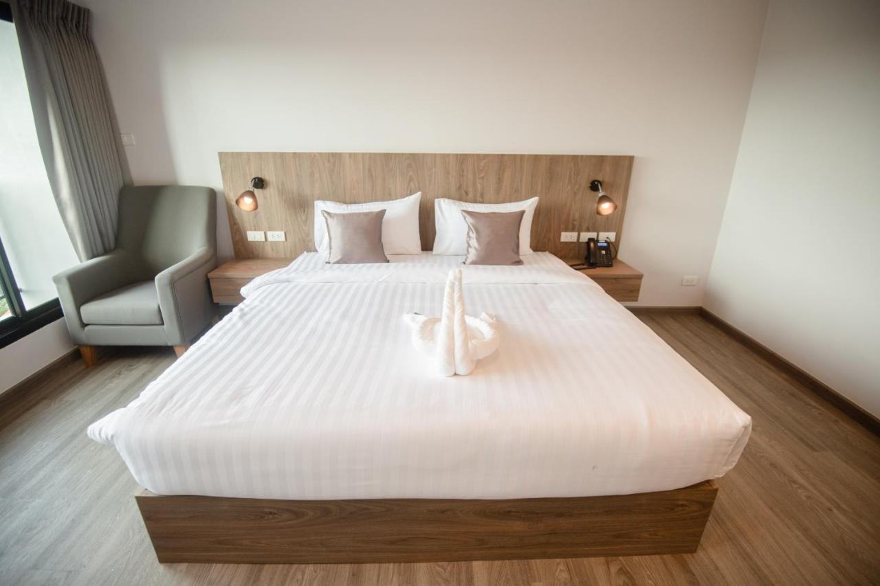 Nakara Hotel, Убонратчатхани Экстерьер фото